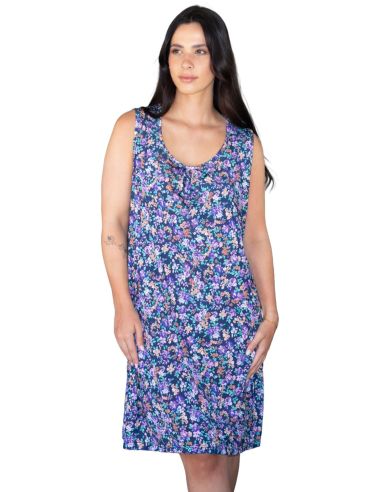 Vestido tipo playero para mujer.  Detalle frontal.