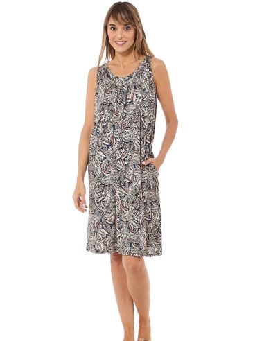 Vestido de verano estilo playero para mujer. Detalle frontal.