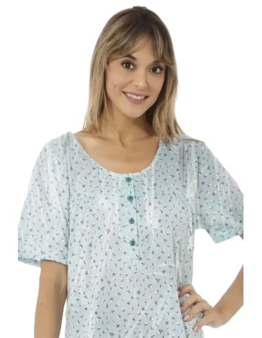 Camisón clásico de verano para señora. Detalle frontal.