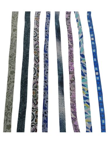 Cinturón fino estampado para mujer. Detalle frontal.