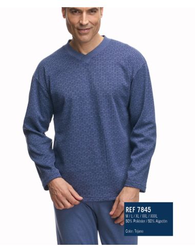 Pijama de punto con interior perchado para hombre. Detalle frontal.