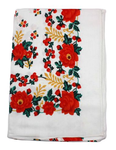 Pañuelo de viscosa estampado. Detalle frontal.