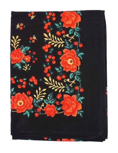 Pañuelo de viscosa estampado. Detalle frontal.
