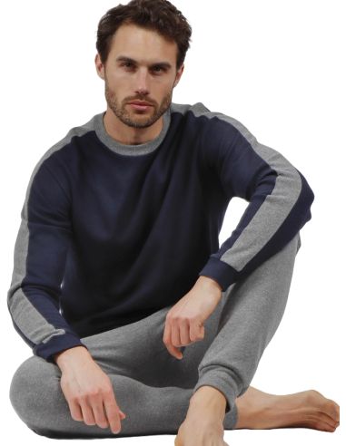 Pijama largo de invierno para hombre. Detalle tono.