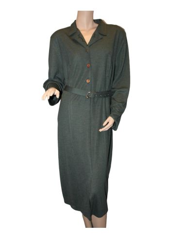 Vestido tipo bata de invierno para señora. Verde estampado.