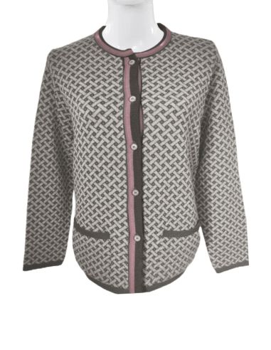 Chaqueta boba de punto invierno para mujer. Detalle frontal.