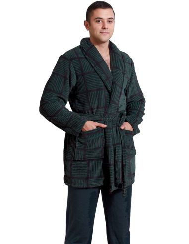 Batín clásico de invierno para hombre. Detalle frontal.