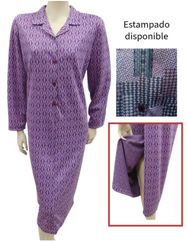 Vestido manga larga abierto por detrás. Berenjena geométrica.