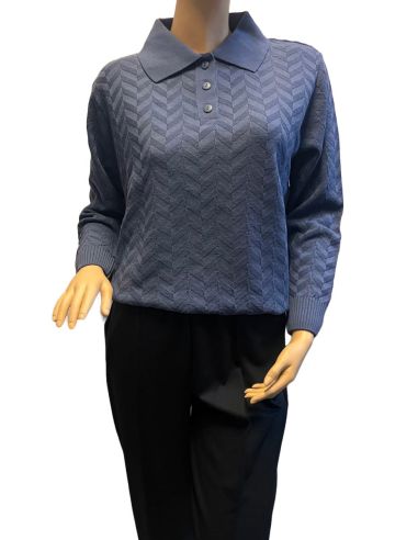 Jersey de invierno para mujer. Detalle frontal. Color beig.