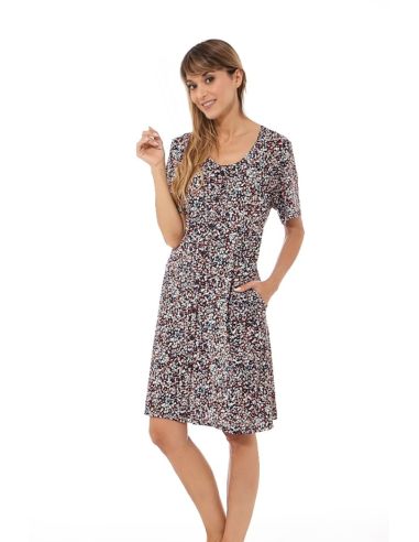 Vestido de verano para señora. Detalle frontal.