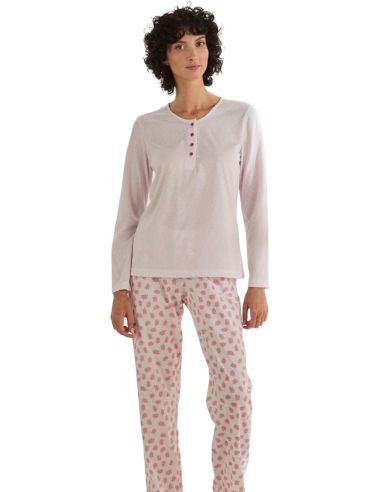 Pijama para mujer largo de punto fino. Detalle frontal.