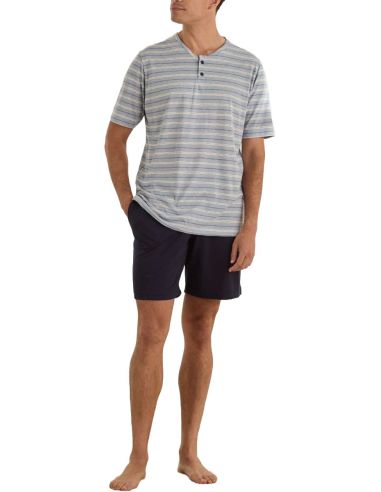 Pijama corto de verano para hombre. Detalle frontal.