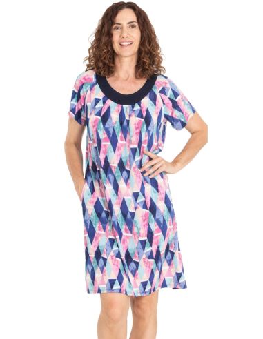 Vestido de verano para mujer. Detalle frontal.