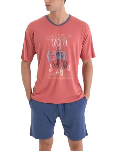 Pijama corto de verano para hombre. Detalle frontal.