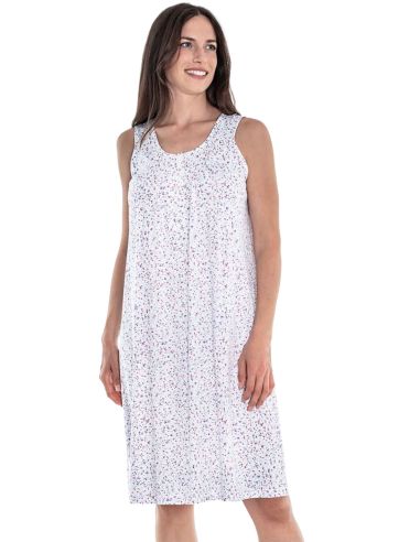 Camisón de verano para señora. Detalle frontal.