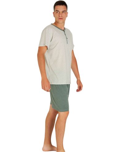 Pijama corto hombre de dormir para verano. Detalle frontal.
