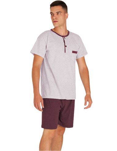 Pijama corto hombre de dormir para verano. Detalle frontal.