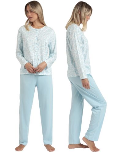 Pijama largo y abierto de punto fino para mujer. Detalle frontal.