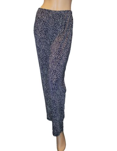 Pantalón largo de verano para mujer. Detalle frontal.