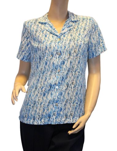 Camisa de verano para señora. Detalle frontal.